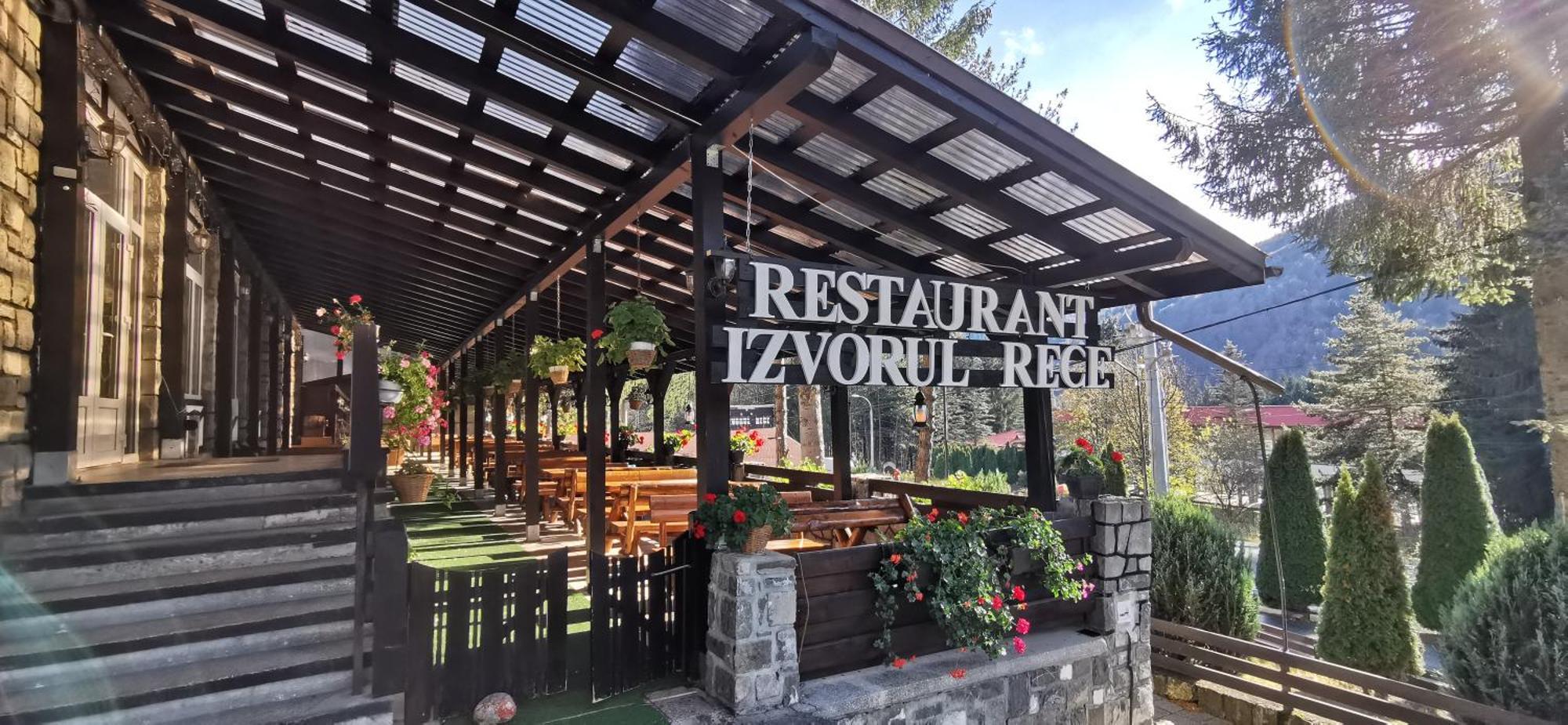 Hanul Izvorul Rece Sinaia Exterior foto